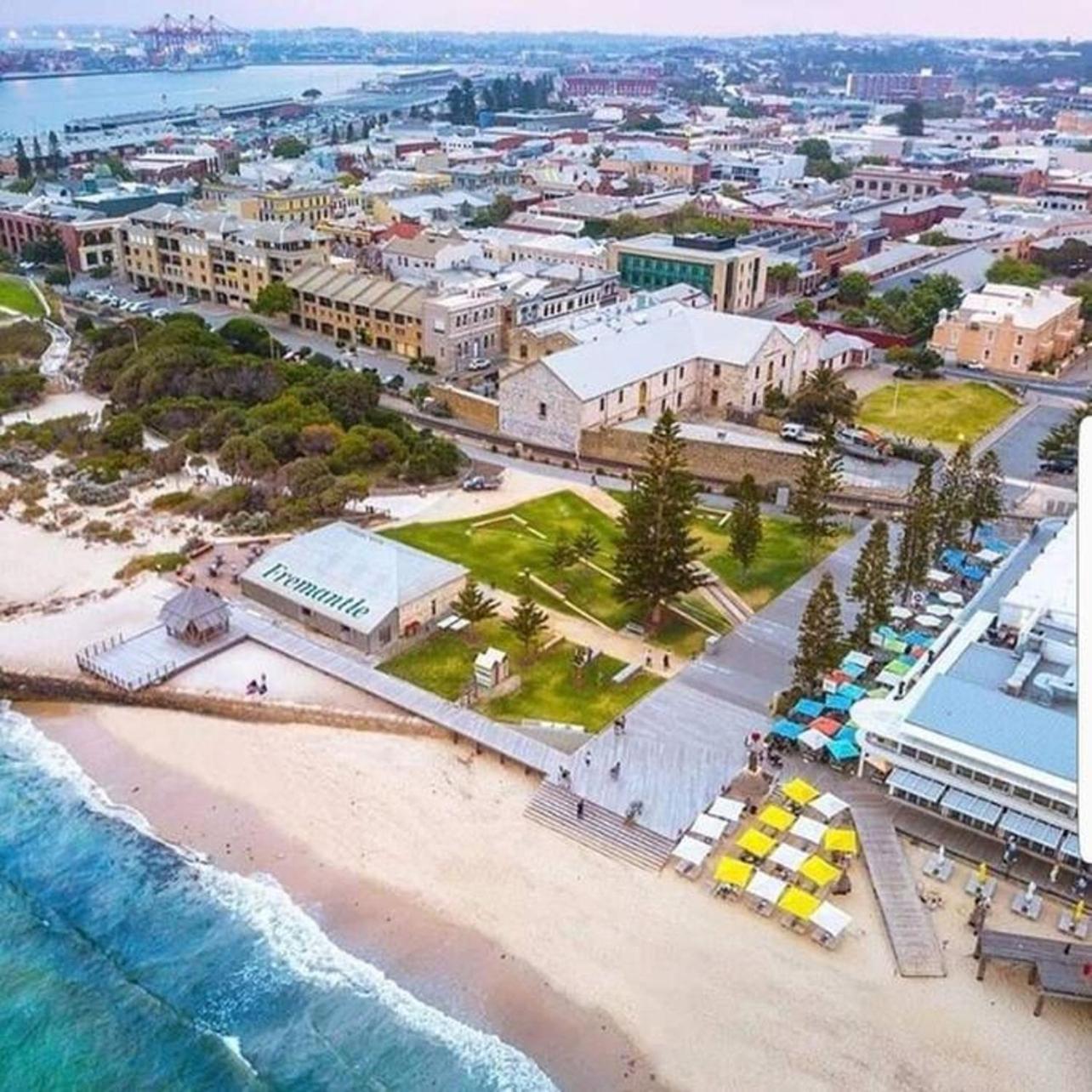 West End Warehouse Historical Opposite Beach Fremantle Luaran gambar